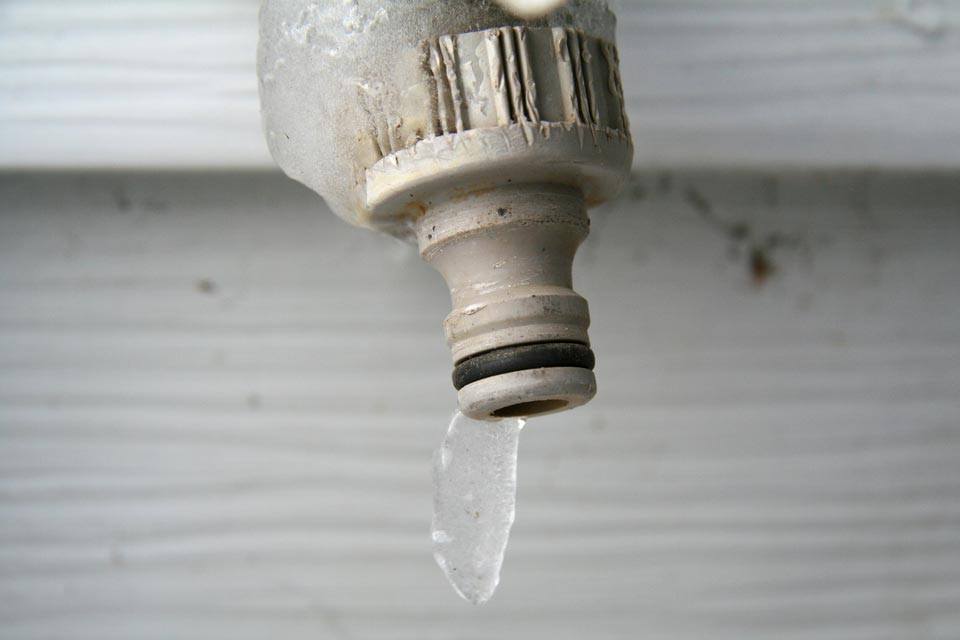 pipes frozen thaw drain ways