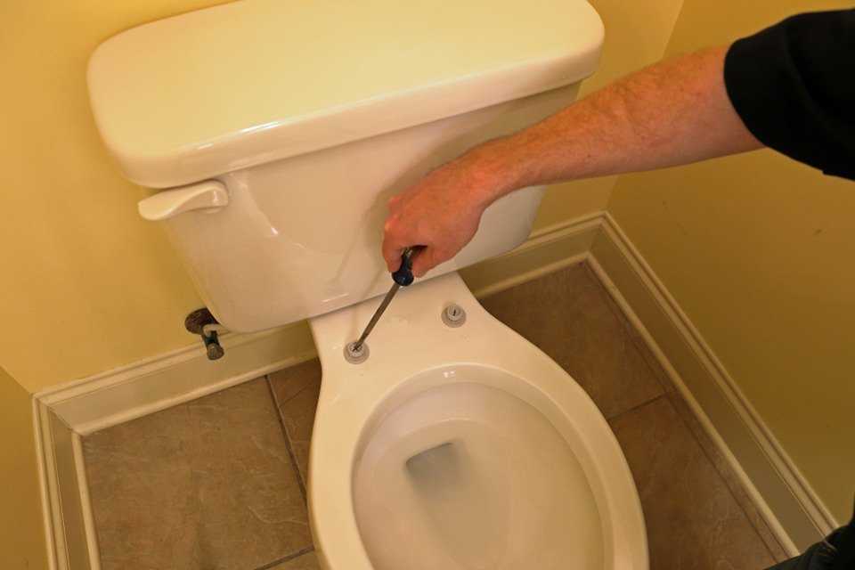 How to Replace a Toilet: Easy Guide for Homeowners